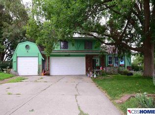 15511 Y St, Omaha, NE 68137