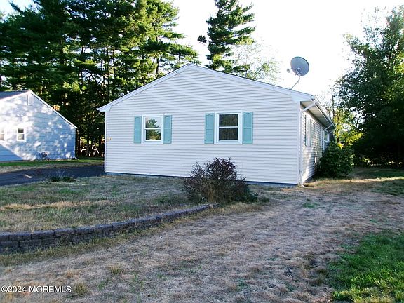 2nd image of 27 Norwich Drive