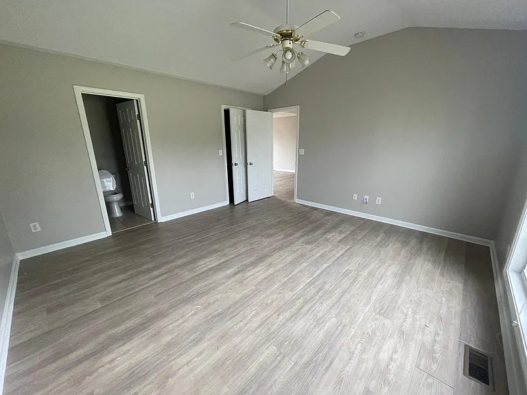 2819 Faith Ln — Photo 22