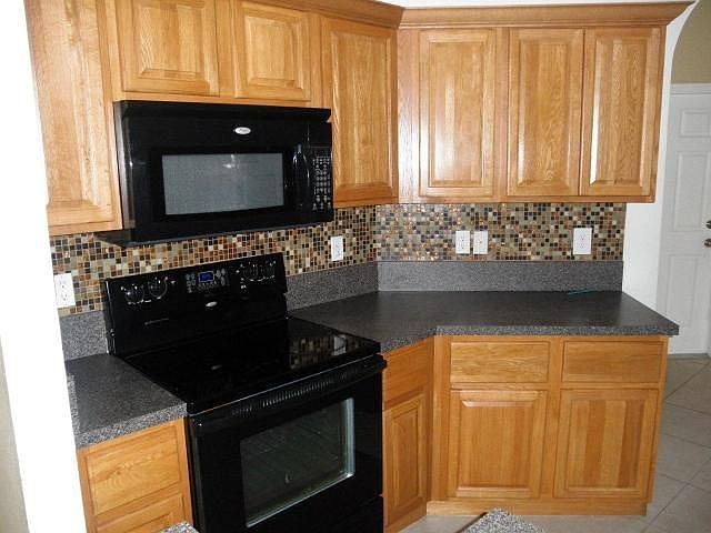 2nd image of 981 Pipers Cay Dr