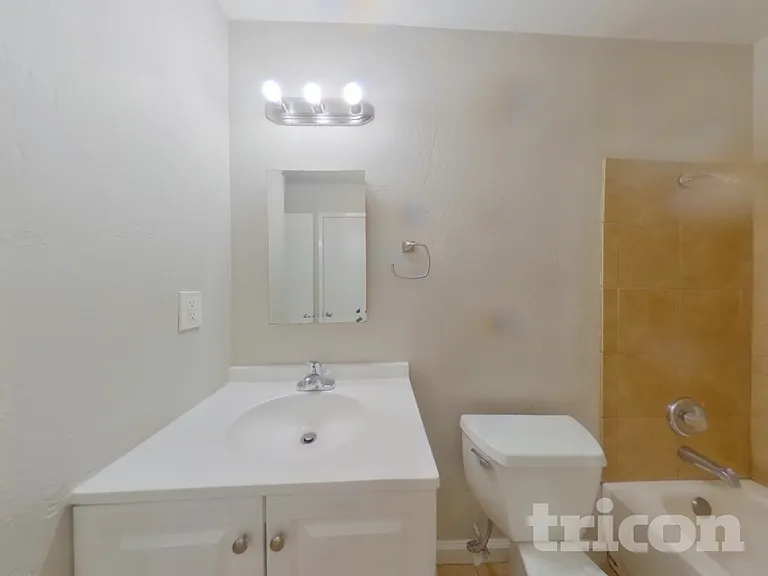 2308 Clinton Ct — Photo 12