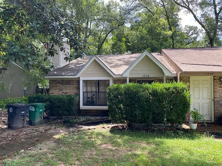 1226 Brafforton Dr — Photo 14