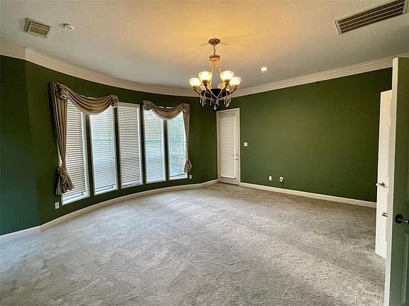 5th image of 52 Palm Blvd