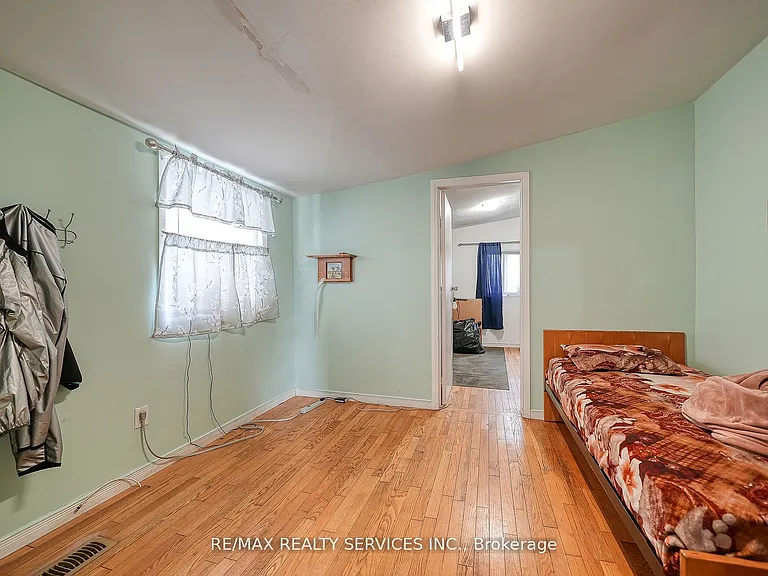 24 Norlan Ave — Photo 22