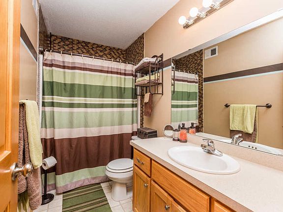 5th image of 8297 Country View Dr