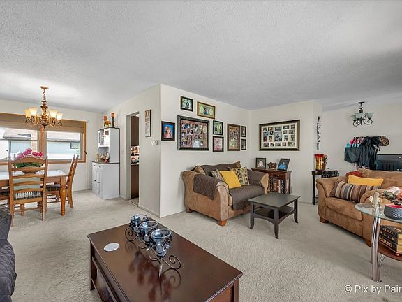 4th image of 1016 Congress Dr