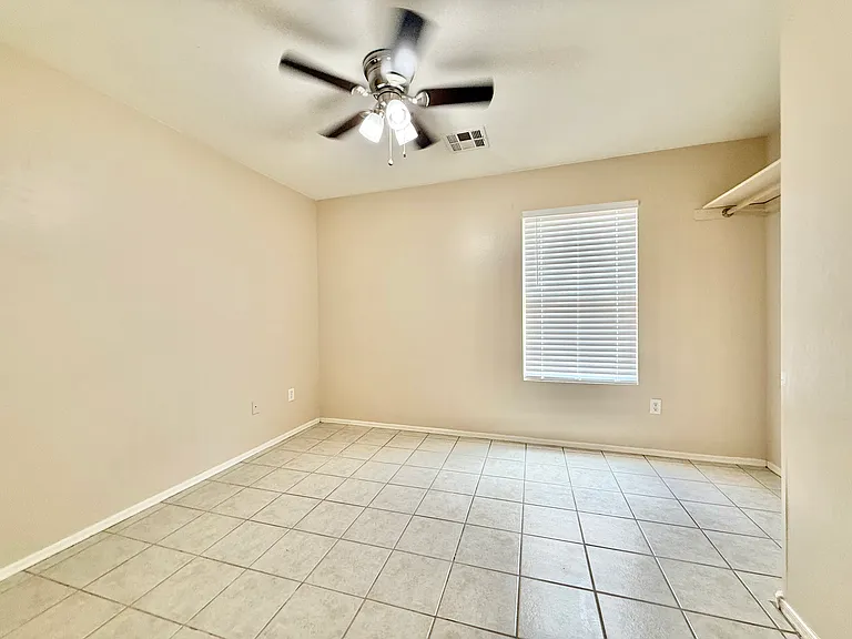 1533 S 121st Dr — Photo 9