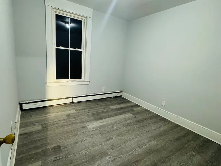 29 White St #3 — Photo 4
