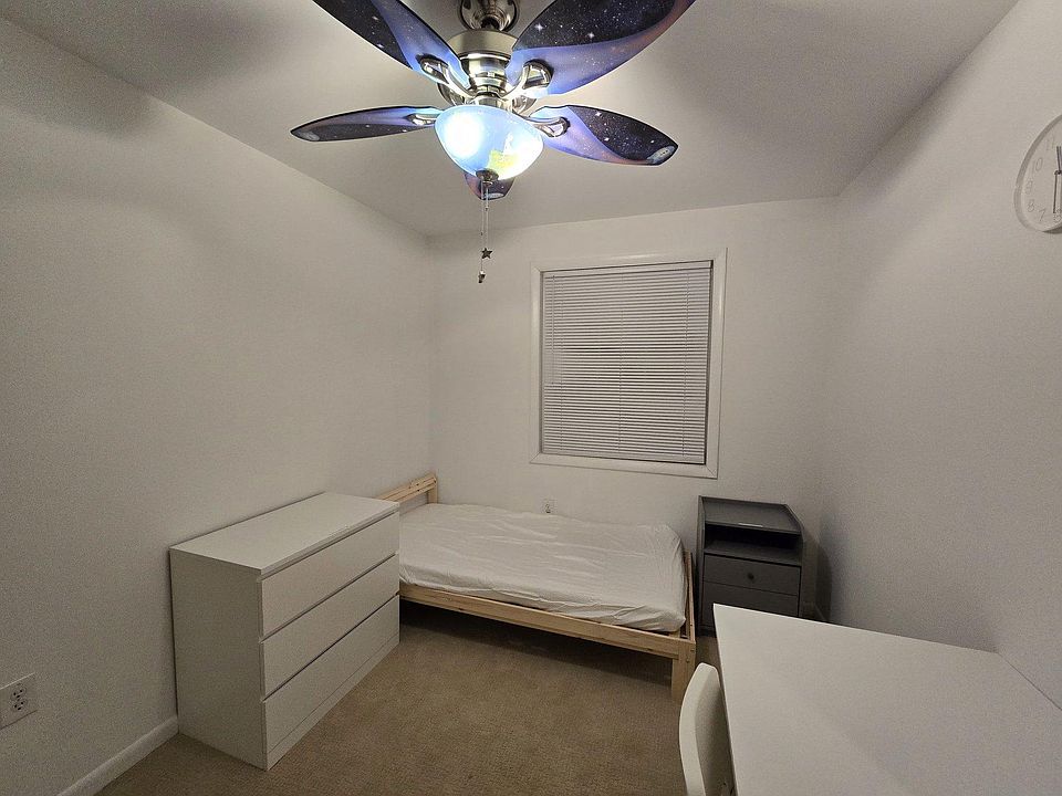 Room (1/2)
