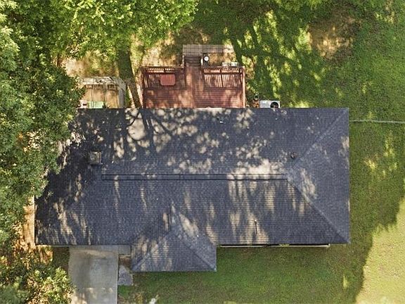 3rd image of 112 Pine St