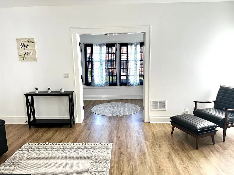 705 Bedford Ave — Photo 10