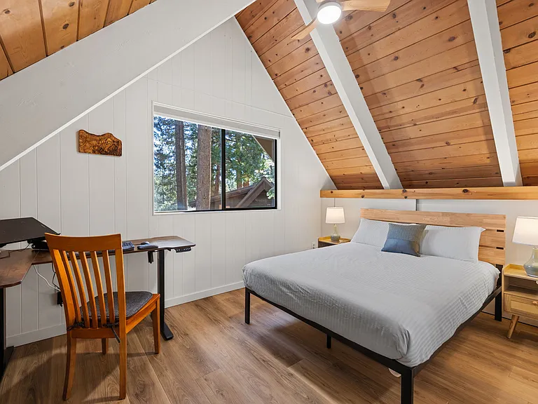 Queen Bedroom