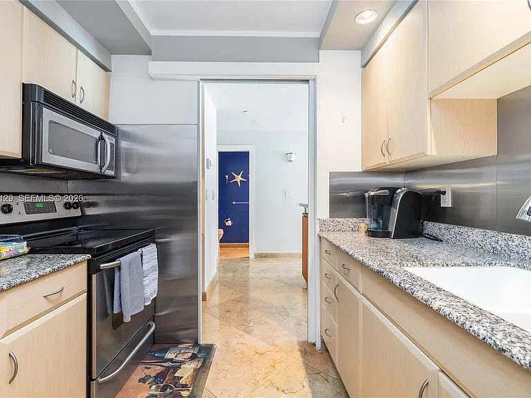 6917 Collins Ave #L-103 — Photo 9
