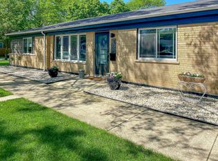 1800 Leland Ave, Evanston, IL 60201