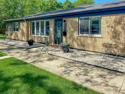 1800 Leland Ave, Evanston, IL, 60201
