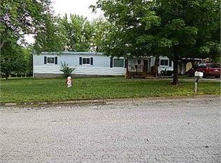215 E Cherokee St, Sedan, KS 67361
