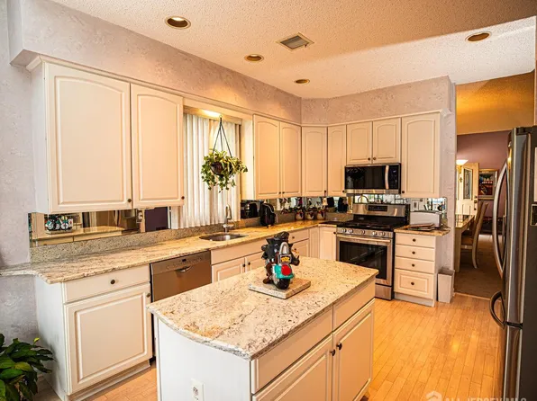 79 Chichester Rd, Monroe Township, NJ 08831