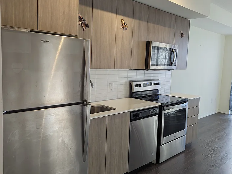 3237 Bayview Ave #901 — Photo 7