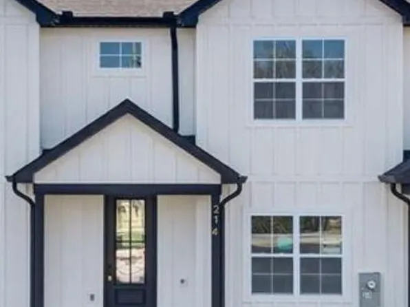 214 W Jere Whitson Rd, Cookeville, TN 38501