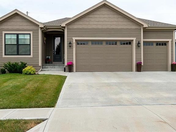 2nd image of 411 Sunrise Dr