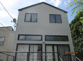 1747 N Rockwell St, Chicago, IL 60647