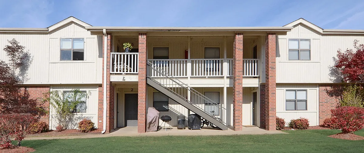Building Photo - Park Lake