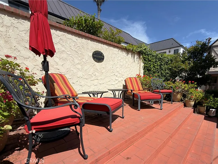 327 Aster St — Photo 16
