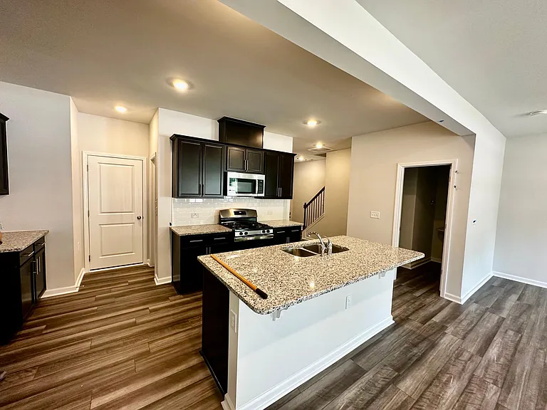 4926 Arkose Dr — Photo 7