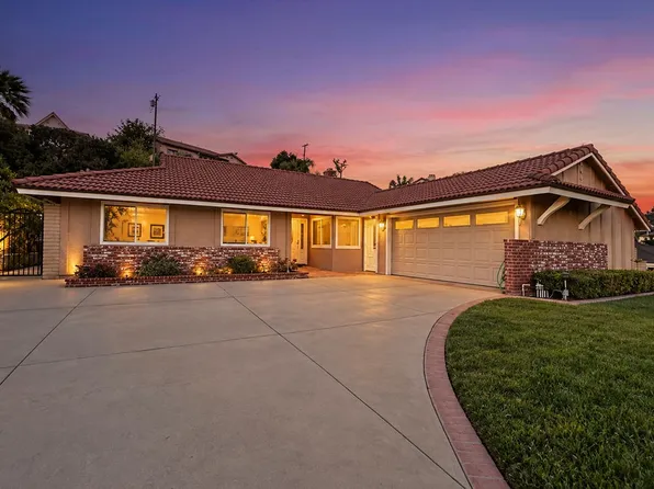 2855 N Shady Glen Ln, Orange, CA 92867