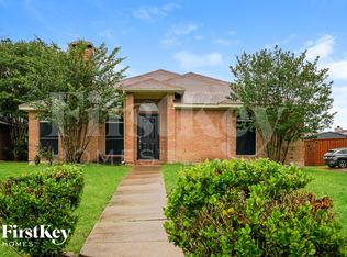 2608 Park Valley Dr, Mesquite, TX 75181