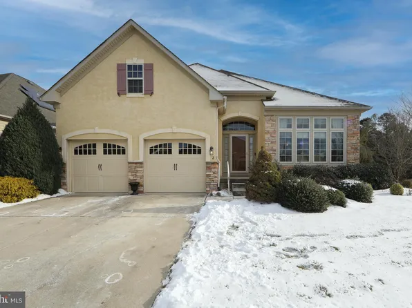 2 Mulhouse Dr, West Berlin, NJ 08091