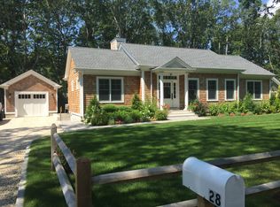 28 Baycrest Ave, East Quogue, NY 11942