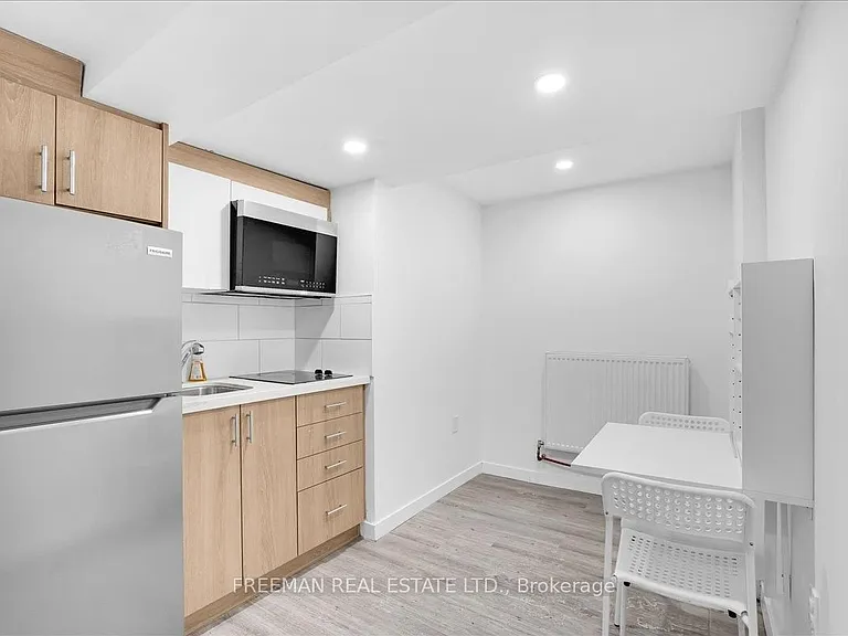 15 Thorburn Ave #B03 — Photo 3