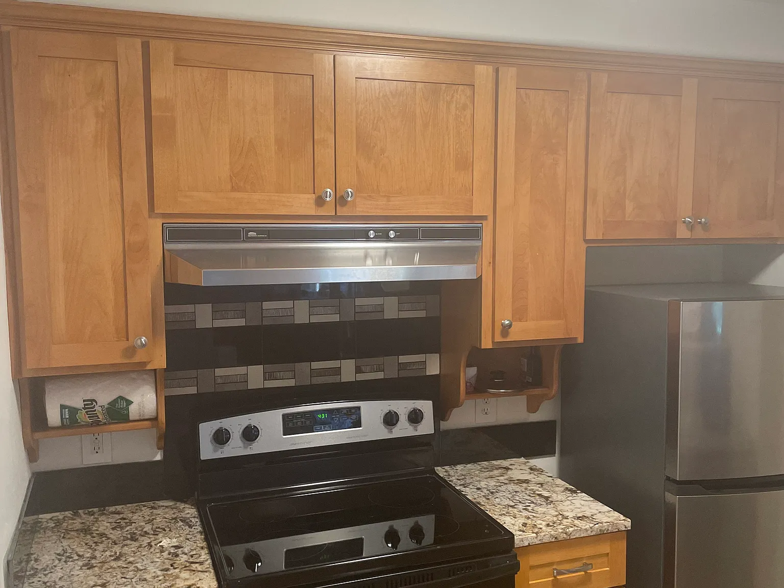963 Fulton Ave — Photo 3