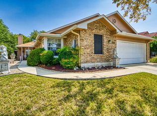 438 Vicksburg Ave, Kerrville, TX 78028