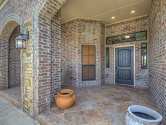 3rd image of 16717 Village Garden Dr