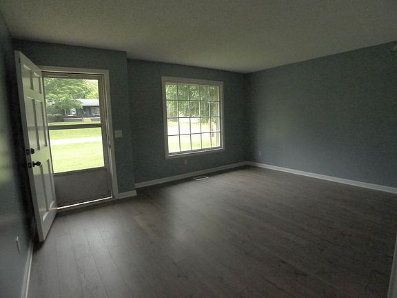 5th image of 207 Carmack Dr