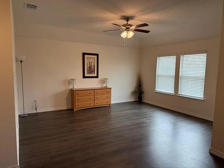 1412 Chestnut Cove Dr — Photo 5