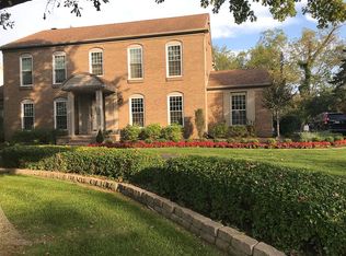 18141 Meridian Rd, Grosse Ile, MI 48138