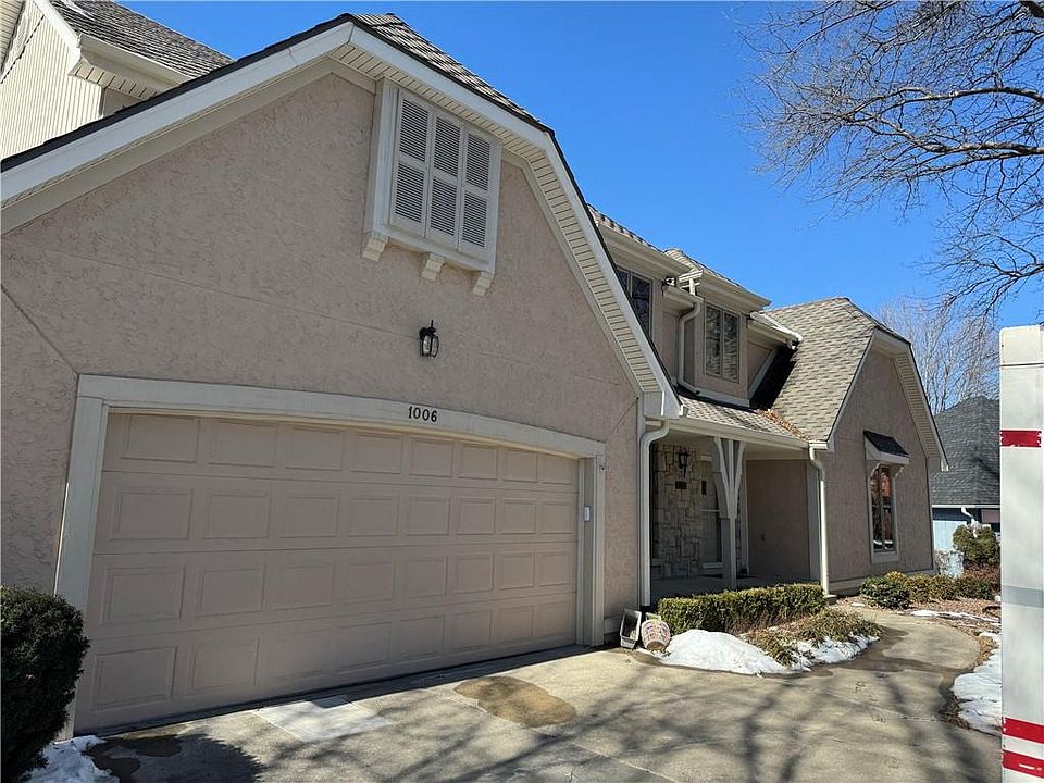 2nd image of 1006 SE Greenridge Dr