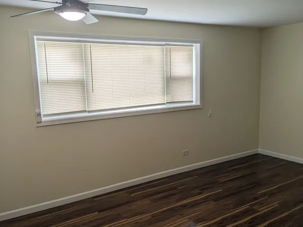 3 N 4th Ave APT 1A, Maywood, IL 60153