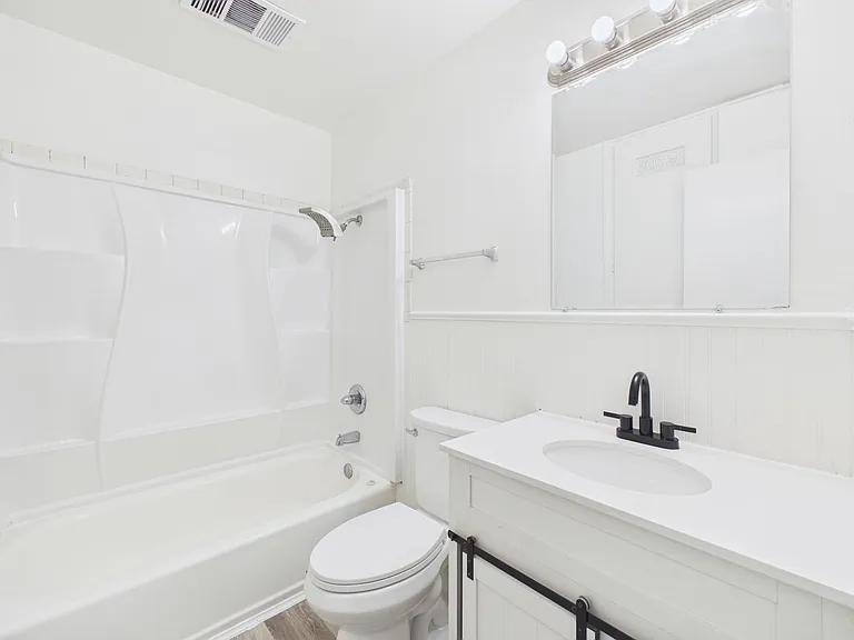 3319 Teckla Blvd — Photo 18