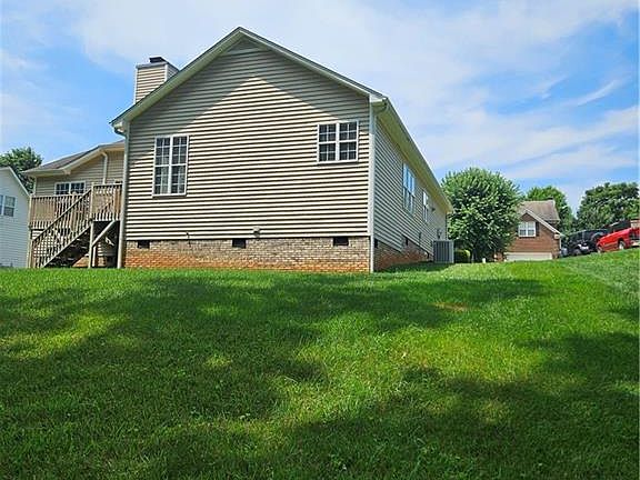 3rd image of 4806 Tenby Dr