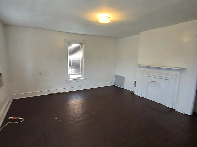 272 Locust Ave — Photo 12