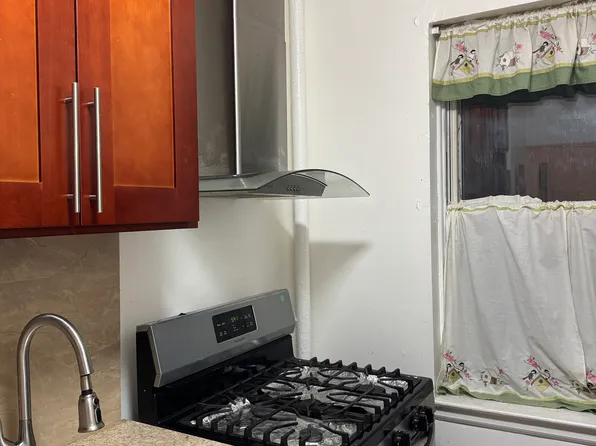 141-17 78th Road image 5 of 15