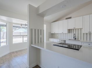 402 W Rosemonte Dr, Phoenix, AZ 85027
