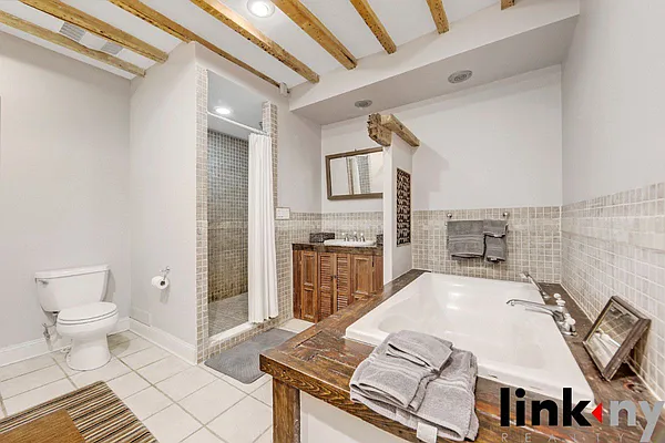 Sold by Link NY Realty | media 18