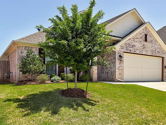 2nd image of 3727 Hardy Dr