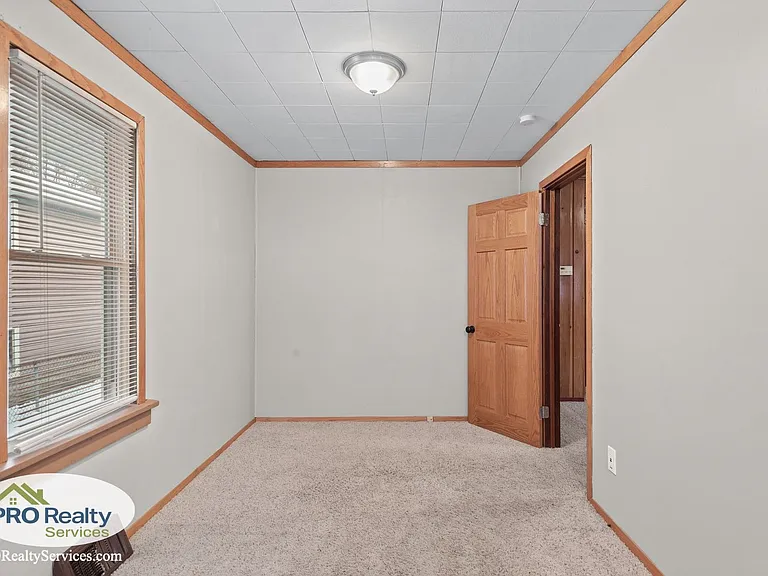 257 E Spruce St — Photo 11