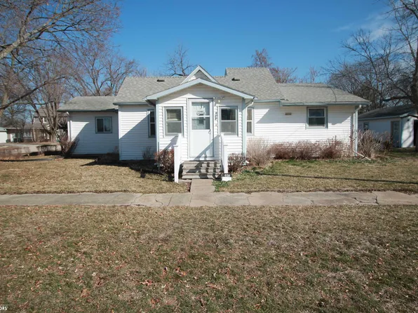 408 Mulberry St, Braddyville, IA 51631